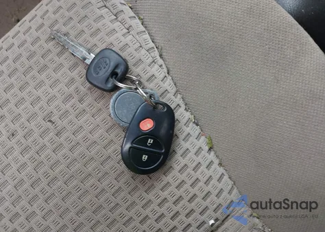 2008 Toyota Tundra Base 5.7L V8 z USA, uszkodzony, nr VIN 5TFJV52108X002911